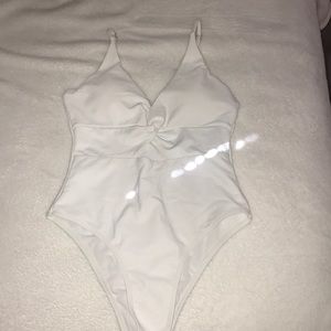 Cut-out Front Twist One Piece Swimsuit